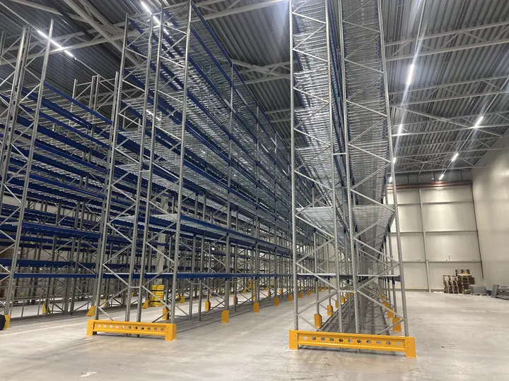 Magazijnstelling AIT Worldwide Logistics