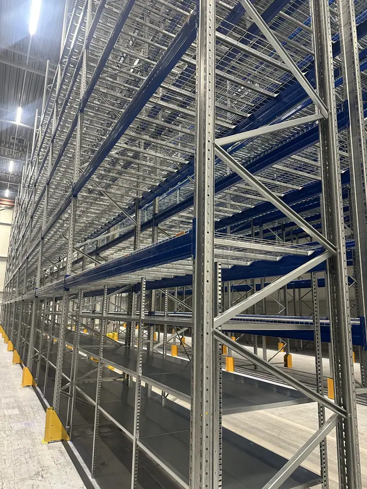 Magazijnstelling AIT Worldwide Logistics