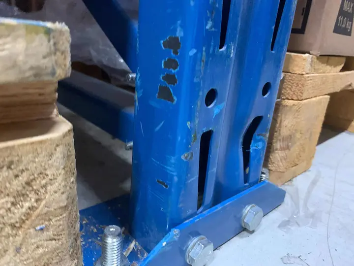 Reparatie magazijnstellingen